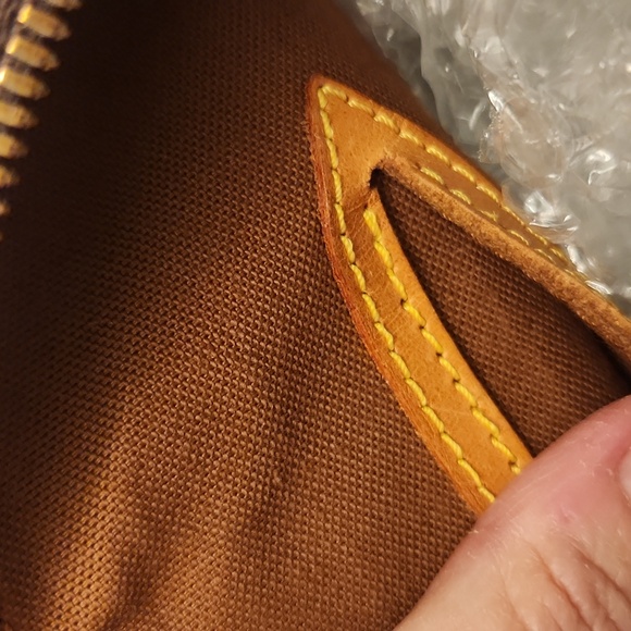 Louis Vuitton Alma PM Sachel bag - Picture 17 of 17